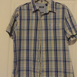 Izod Mens Short Sleeve Button Down Shirt